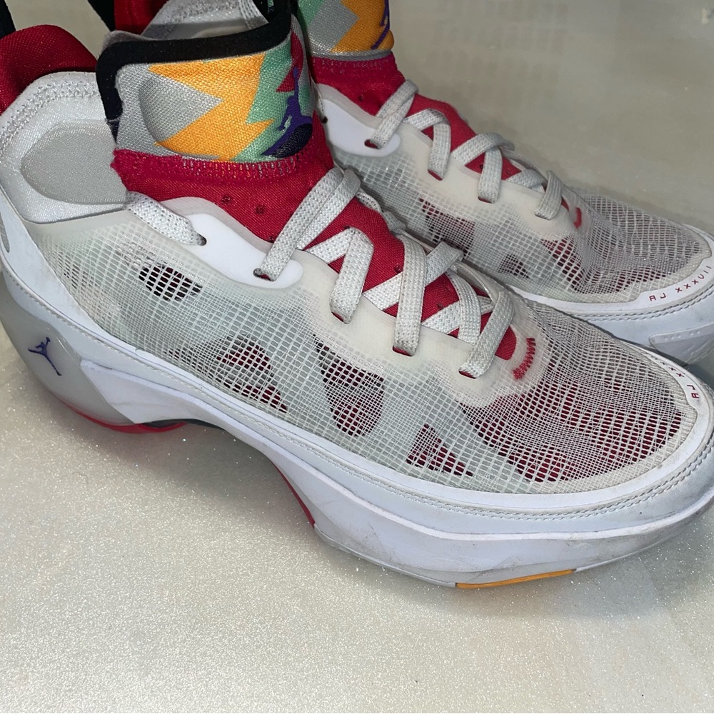 7Y Air Jordans 37 “Hare” Shoes